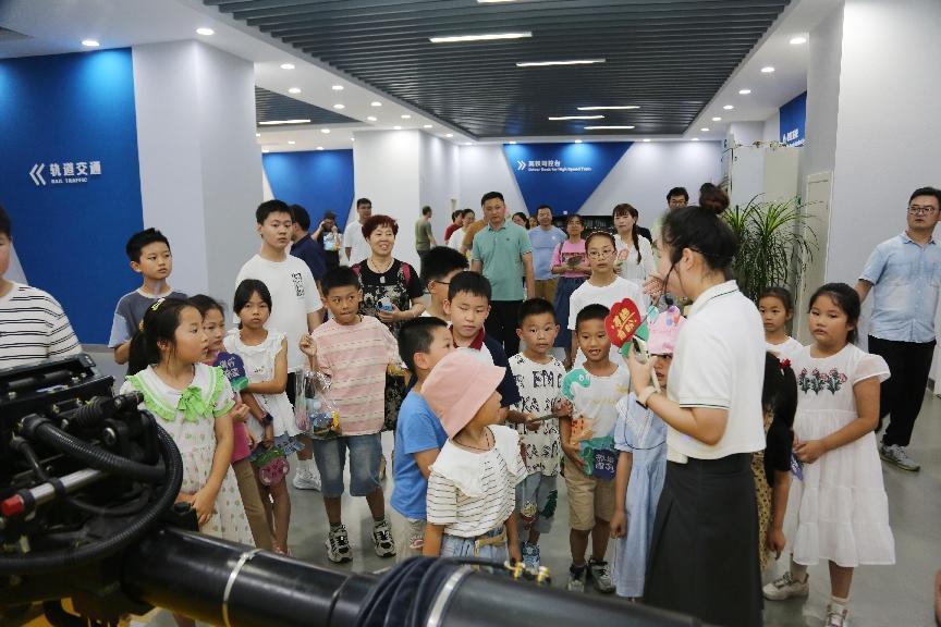 乐鱼在线平台,乐鱼(中国)第三届家属开放日活动圆满举行